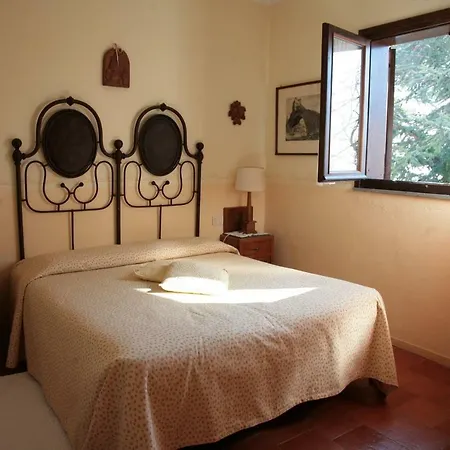 Alloggio per agriturismo Malvarina Capodacqua (Assisi)